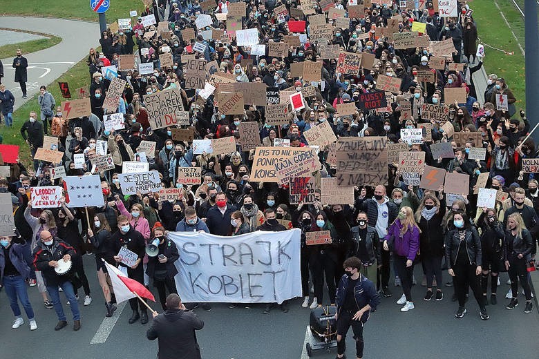 Dobiega końca rok 2020, w opinii wielu Polaków -...