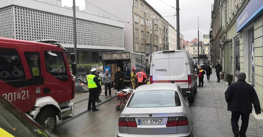 Na ul. Św. Marcin kobieta została potrącona przez samochód...