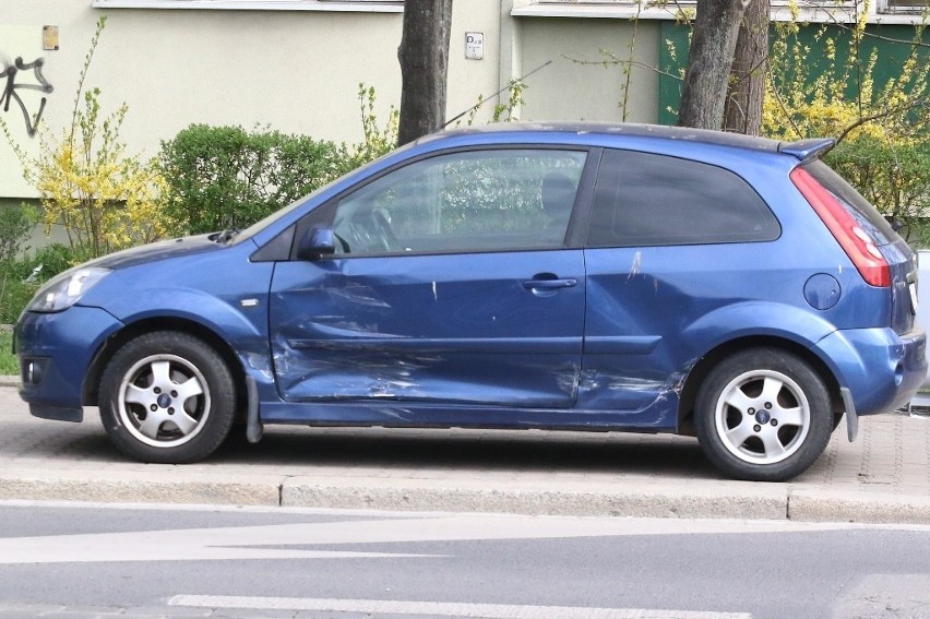 Wypadek na obwodnicy śródmiejskiej. Zderzenie dwóch aut (ZDJĘCIA)