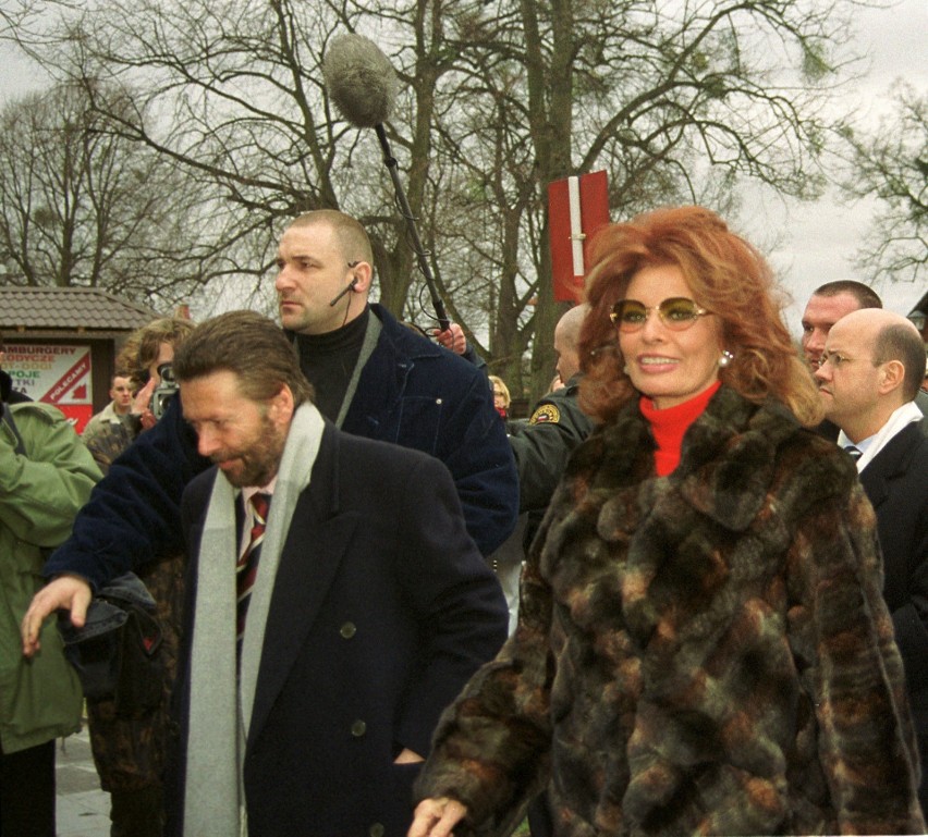 Sophia Loren w Malborku. To tu, w krzyżackim zamku, nagrywała słynną reklamę. Zdjęcia