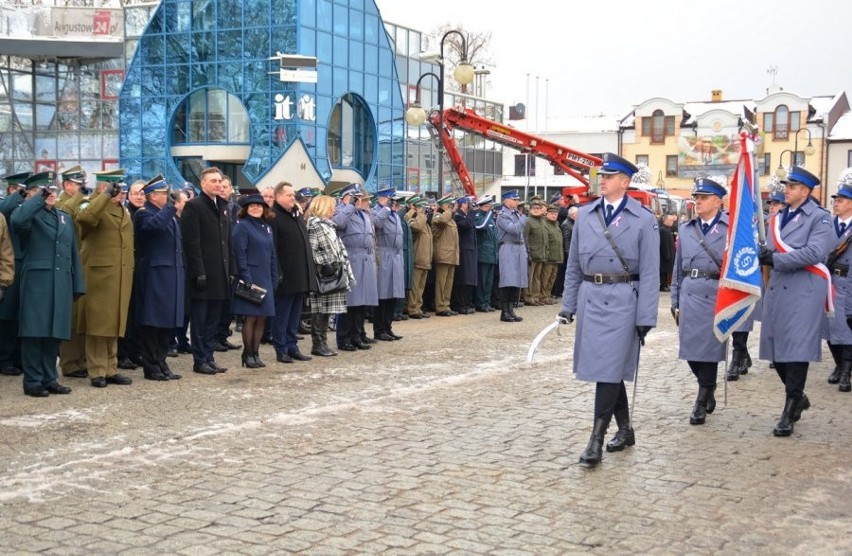 Konfetti dla ministra zrzucono z helikoptera straży granicznej. Komendant główny SG żąda wyjaśnień 