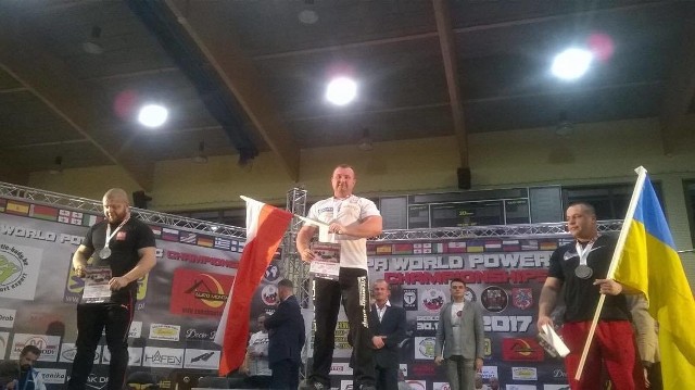 Grzegorz Rompalski został mistrzem świata w martwym ciągu. Tytuł wywalczył na ostatnich zawodach w Siedlcach
