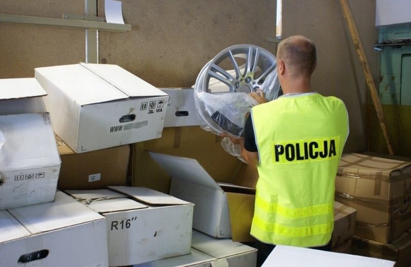 Wielka akcja policji. Straty liczone w milionach złotych [FOTO, WIDEO]