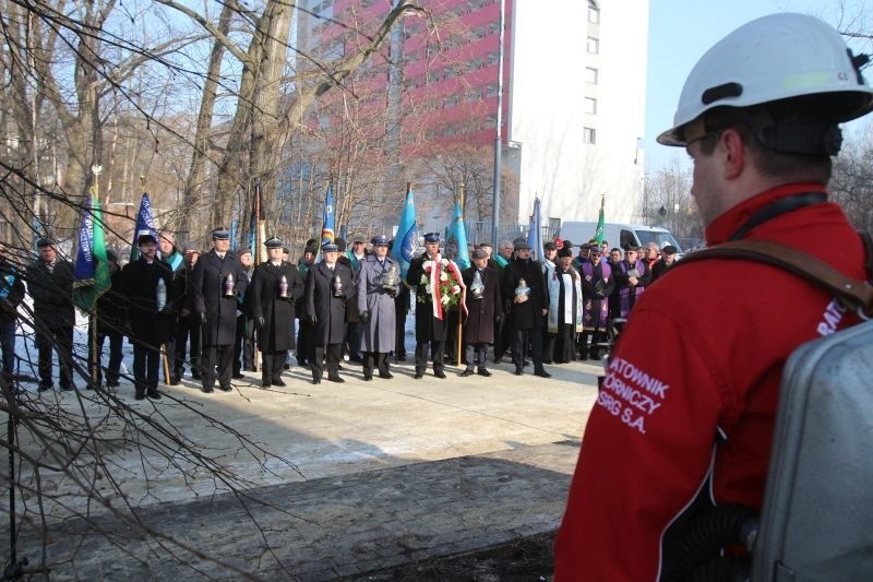 Dziś rocznica zawalenia się hali MTK w Katowicach [ZDJĘCIA]