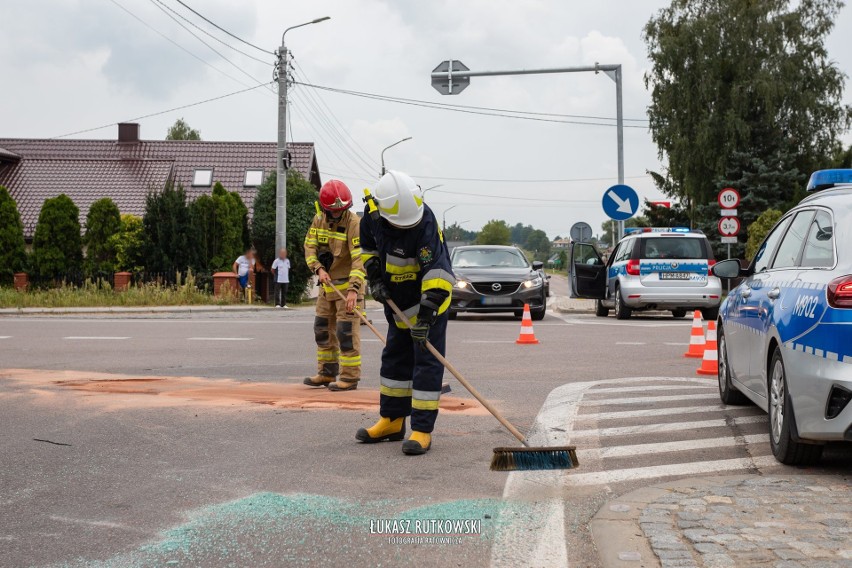 Knyszyn. Wypadek na skrzyżowaniu DK 65 z DW 671. Jedna osoba trafiła do szpitala [ZDJĘCIA]