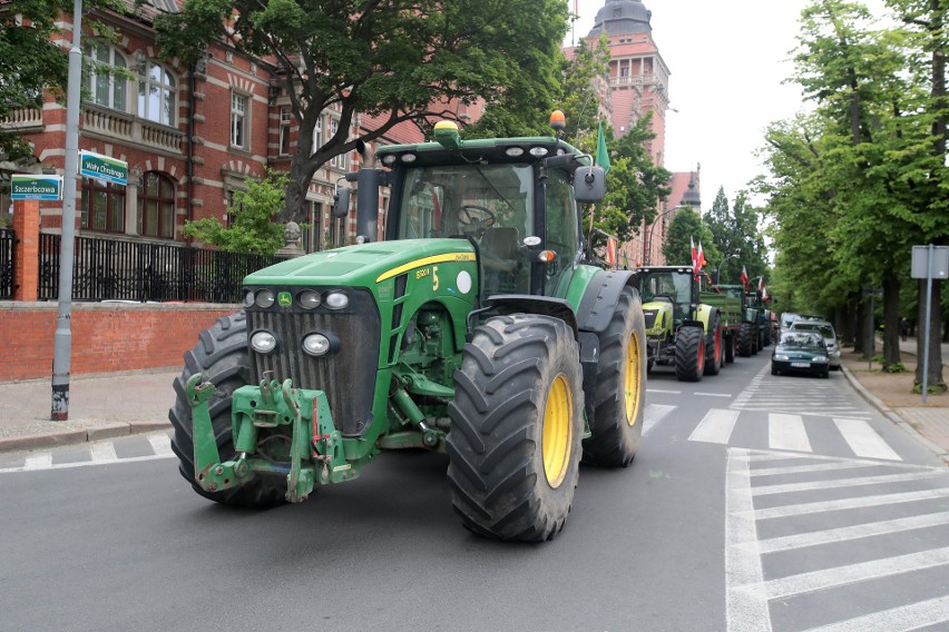 Rolnicy z powiatu gryfińskiego zaostrzają protest. Chcą równego traktowania i ziemi