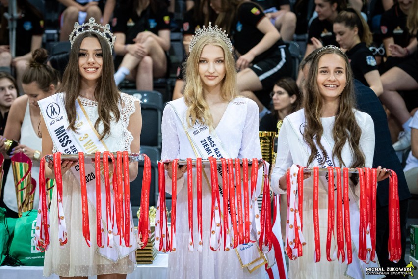 Koszykarski All Star Game w Łodzi na zakończenie sezonu ŁZKosz. Zdjęcia