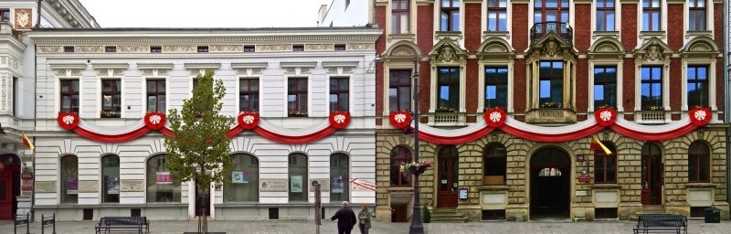 Biało-czerwona ulica Piotrkowska – od pl. Wolności do Niepodległości!
