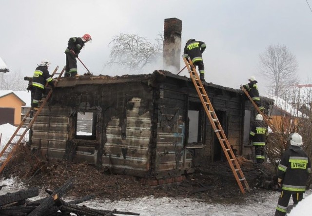 W piątkowym pożarze domu w Podgórze zginęła kobieta. Przyczyny tragedii nie są jeszcze znane