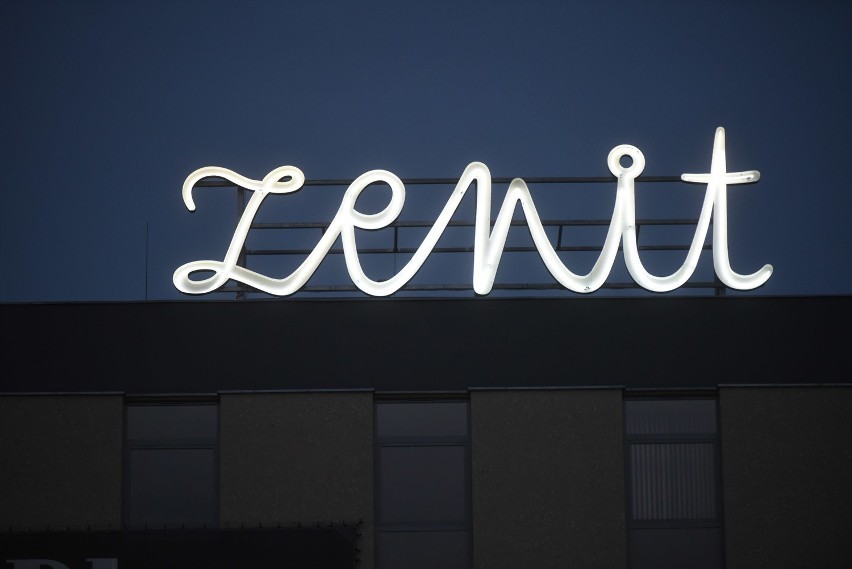 Zenit - odtworzony według oryginalnego projektu neon na...