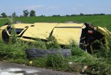 Wypadek z udziałem busa i ciężarówki w powiecie gnieźnieńskim. Wystrzeliła opona?