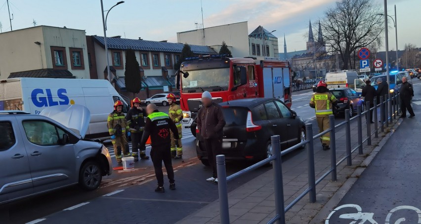 Wypadek w Częstochowie. Jedna osoba przewieziona do szpitala