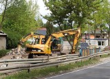 Rozpoczęły się prace przy budowie ronda w Siczkach w gminie Jedlnia-Letnisko. Spuszczono wodę ze zbiornika dolnego. Zobacz zdjęcia