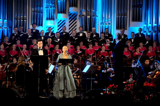 Grażyna Brodzińska i Miłosz Gałaj podczas koncertu w filharmonii