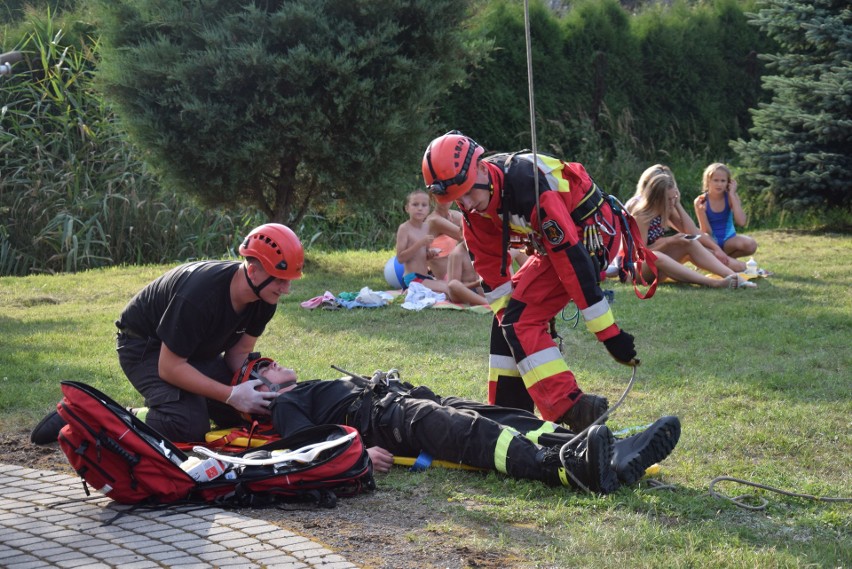 Piknik strażacki w Kroczycach. Były pokazy strażackie i występy artystyczne FOTO