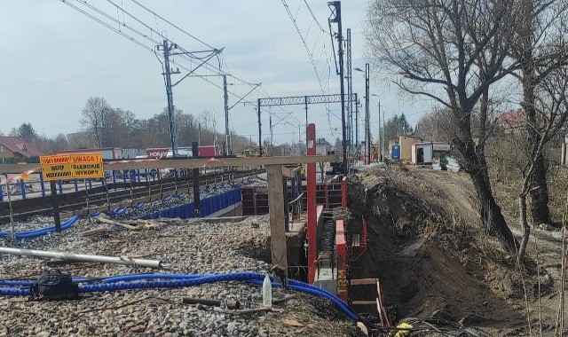 Na placu budowy torów w Ćmielowie doszło do eksplozji niewybuchu