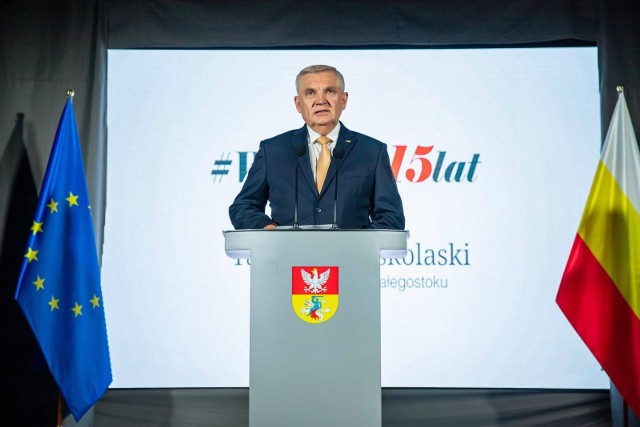 Prezydent Białegostoku zapowiedział, że miasto nie poinformuje na plakatach, ile pieniędzy otrzymało od rządu pod koniec 2021 roku w ramach uzupełnienia subwencji ogólnej