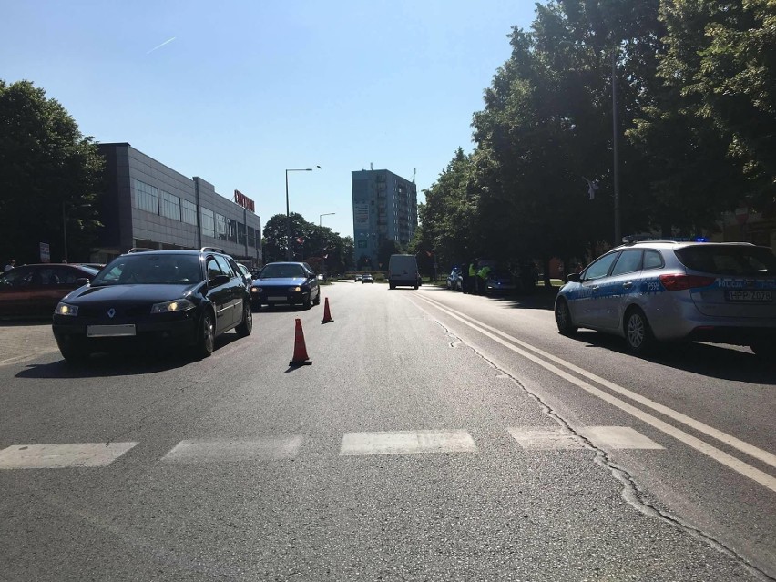 Wypadek na przejściu dla pieszych w Zawierciu: Do groźnie...