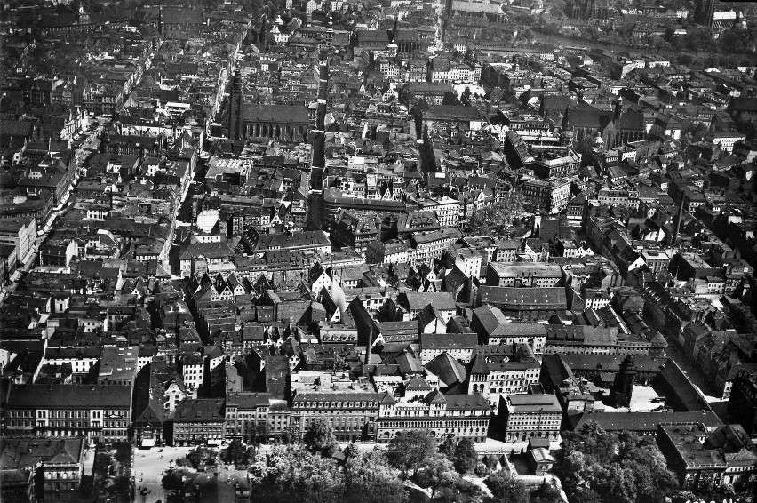 Lata 1930-1934 - Przedmieście Świdnickie i Stare Miasto,...