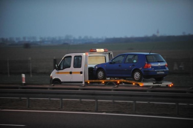 Polacy kupują coraz starsze samochody