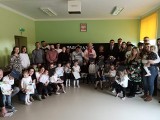 Pasowanie na przedszkolaka w oddziale przedszkolnym w Ciepielowie. Dzieciaki pięknie się prezentowały