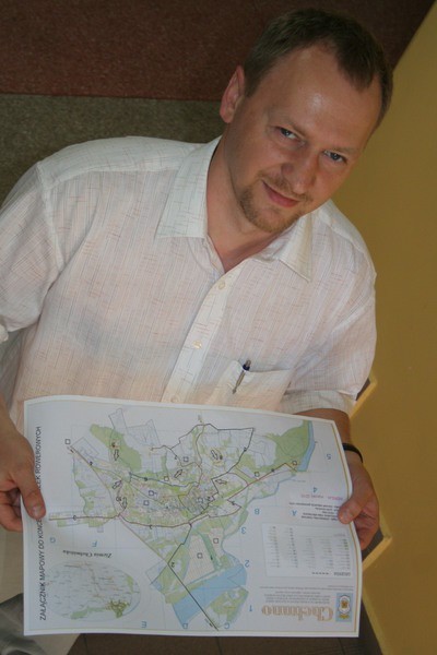 Kamil Grzyb na mapę miasta naniósł wszystkie zaproponowane, przeanalizowane odcinki ścieżek rowerowych