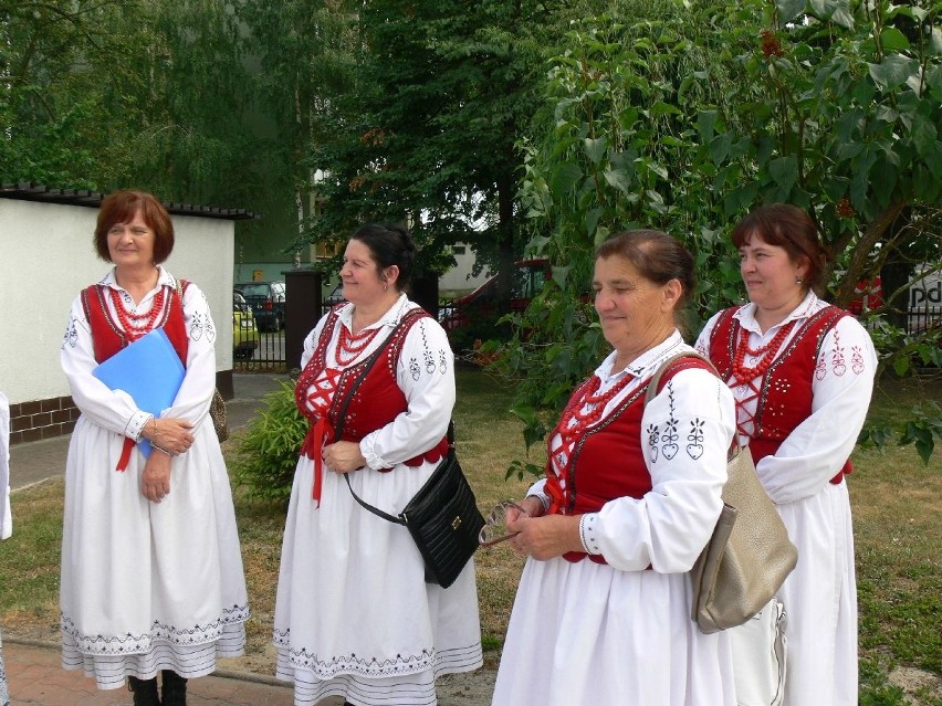 Ponad 170 seniorów z regionu przyjechało do Tarnobrzega na wspólne powitanie lata