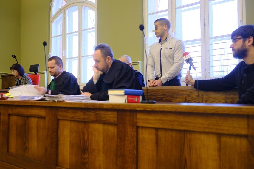 Proces toczy się przed Sądem Rejonowym w Toruniu. Stanął...