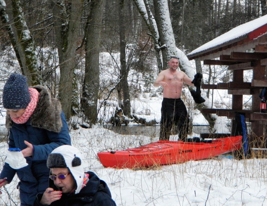 Kujawsko-Pomorskie. Kajakowe wywrotki do lodowatej wody. Oto mrożące krew w żyłach zdjęcia z regionu