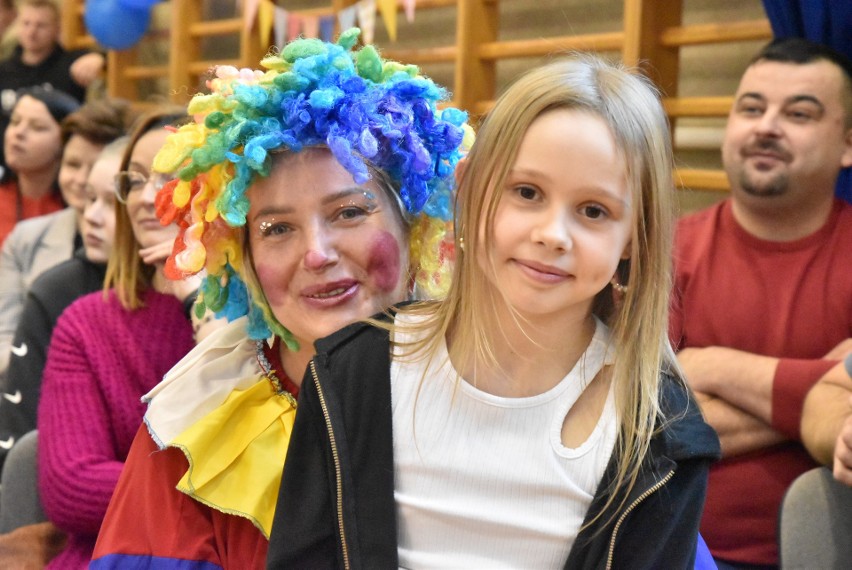 Impreza charytatywna "Razem dla Oli" w Szkole Podstawowej w Młynarzach, 3.12.2023