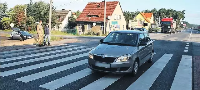 Do śmiertelnego potrącenia na S3 doszło kilkaset metrów od tego skrzyżowania. Mieszkańcy Klinisk nie czują się bezpiecznie, choć zostały tu zamontowane fotoradary. 