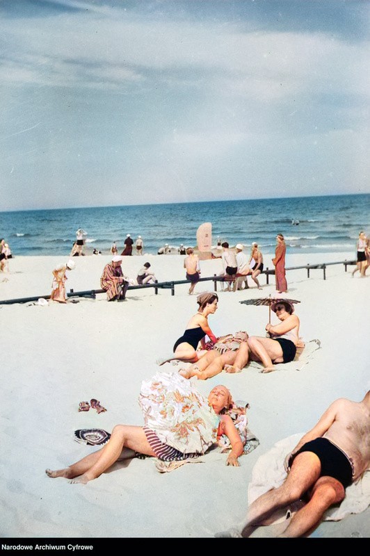 Archiwalne, przedwojenne zdjęcia z pomorskich plaż.