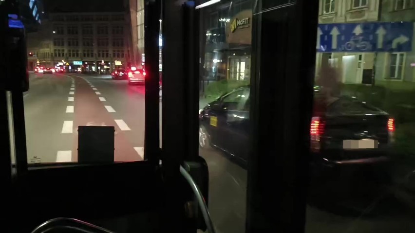 "Taksówki co weekend blokują zatokę na ul. Kazimierza...