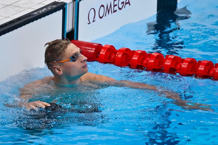 Radosław Kawęcki w finale 200 m stylem grzbietowym w Tokio...