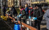 Robią wiele dobrego, teraz wpadli w tarapaty. Food Not Bombs Bydgoszcz nie ma gdzie przygotowywać posiłków