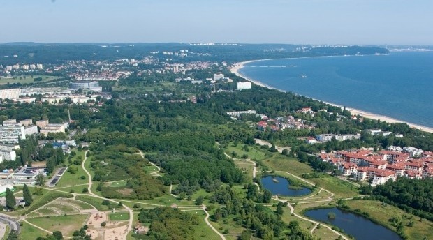 Renaturyzacja pasa nadmorskiego w Gdańsku wiąże się z wycinką drzew na obszarze od molo w Brzeźnie do plaży w Jelitkowie.