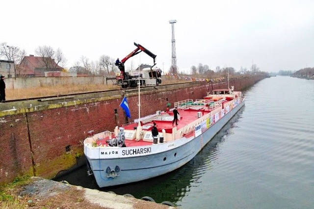 Major Sucharski, jednostka szkoleniowa Zespołu Szkół Żeglugi Śródlądowej w Kędzierzynie-Koźlu to jedyny duży statek, jaki w ostatnich latach cumował w kozielskim porcie.