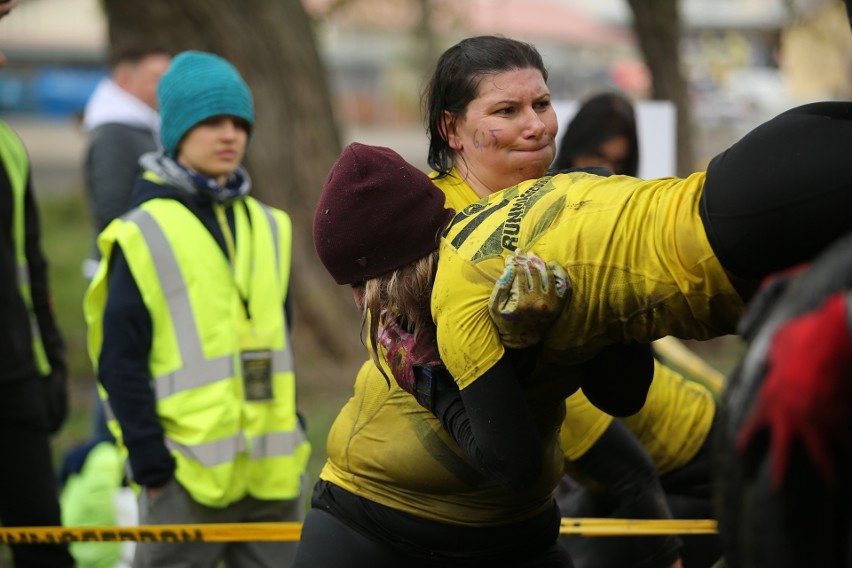 Runmageddon na Partynicach. Pierwszy dzień zmagań [GALERIA ZDJĘĆ]