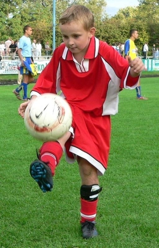 Mateusz Madej z Pińczowa zdobył pięć bramek i koronę króla strzelców w warszawskim turnieju.