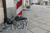 Dziura na Rynku w Opolu straszy od kilku miesięcy. Interwencja czytelników nto. Jest odpowiedź zarządu dróg
