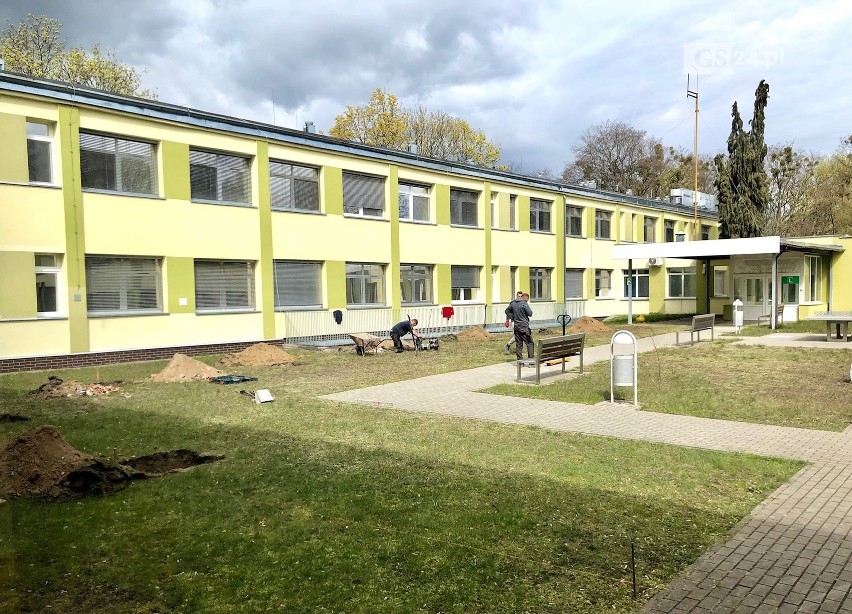 Szpital "Zdroje" w Szczecinie. Oddział Psychiatrii Dziecięcej i Młodzieżowej uruchomił siłownię pod chmurką