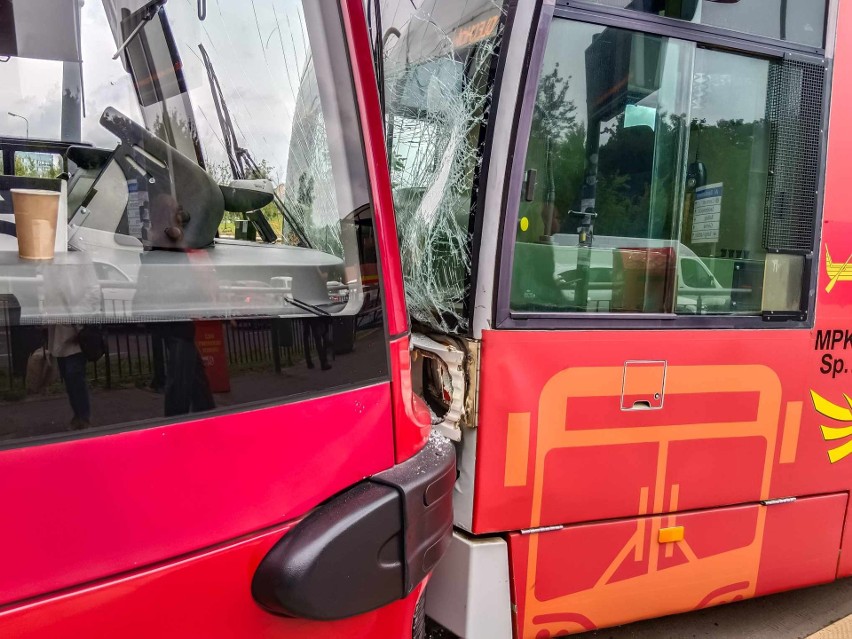 Wypadek na al. Bandurskiego w Łodzi. Zderzyły się tramwaje. Nikt nie ucierpiał