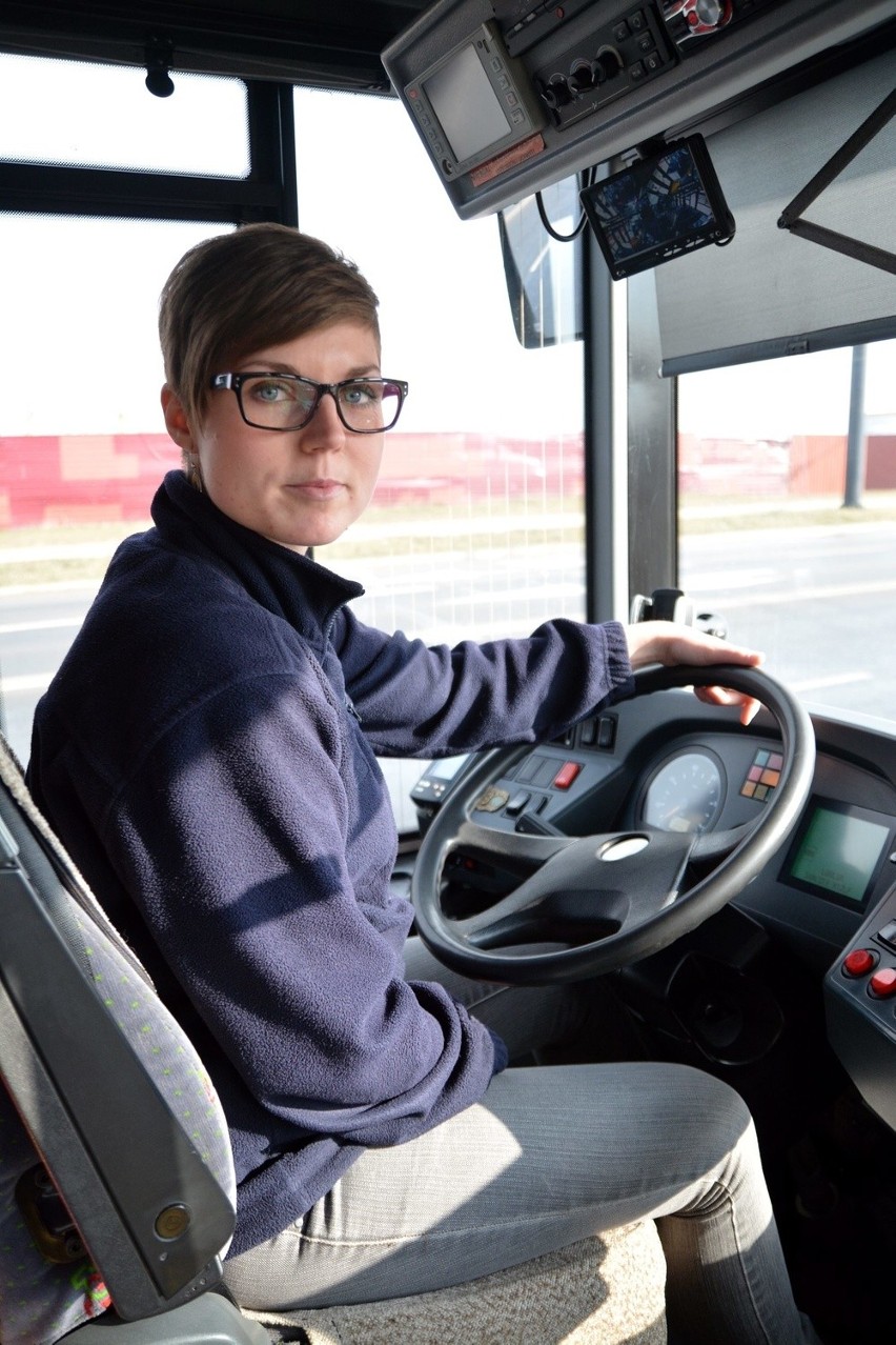 Edyta Kołtunik za kierownicą autobusów lubelskiego MPK...