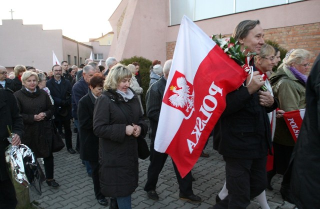 Uroczystości w kościele pw. Niepokalanego Serca Maryi w Gdyni Karwinach w piątą rocznicę lotniczej katastrofy smoleńskiej