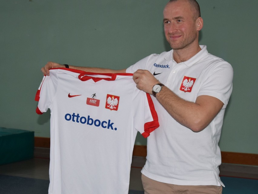 Przemysław Świercz z Ostrołęki po wypadku stracił podudzie. Teraz jest kapitanem reprezentacji Polski w futbolu amp [ZDJĘCIA]