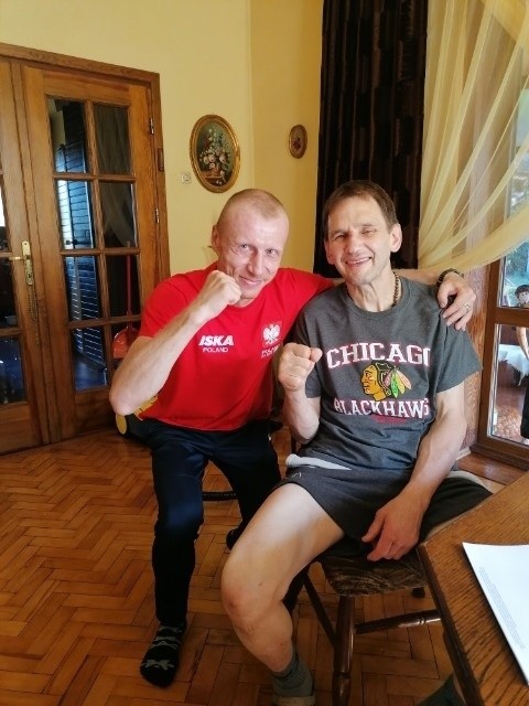 Robert Ciulkin przebiegnie 200 km, by pomóc Markowi Piotrowskiemu, mistrzowi świata w kick-boxingu