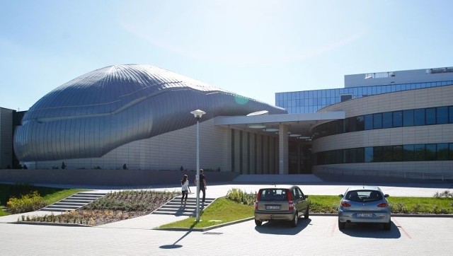 17 października został przekazany do użytku budynek Regionalnego Centrum Dydaktyczno-Konferencyjnego i Biblioteczno-Administracyjnego PRz. Fot. K. Łokaj