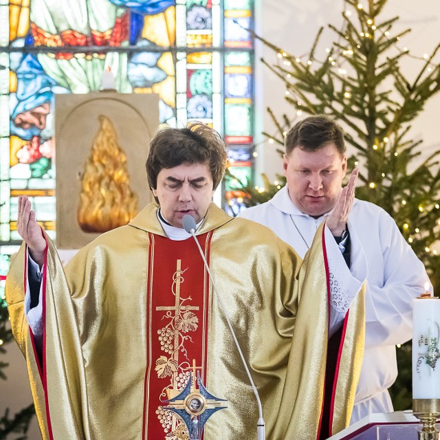 Przyłęki świętują podwójny sukces! Ksiądz Zdzisław Lahutta został przez naszych Czytelników okrzyknięty „Proboszczem Roku”, a  prowadzona przez niego parafia otrzymała tytuł „Parafii Roku”.