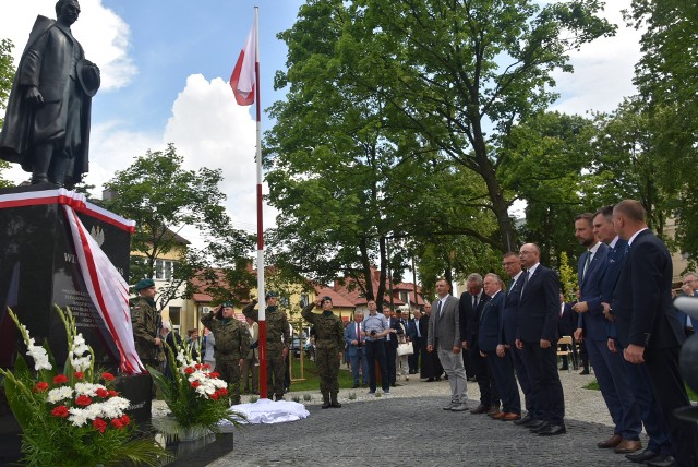 Patriotyczna uroczystość w Błaszkach. Odsłonięcie pomnika Wincentego Witosa