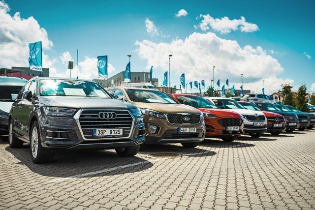 Najwięcej ofert sprzedaży samochodów używanych w lipcu 2022 roku pojawiło się w województwie mazowieckim – 38.906